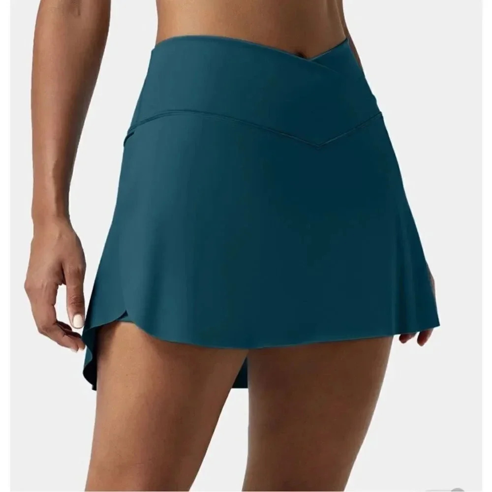 HALARA tenis mini skirt. Liner short included